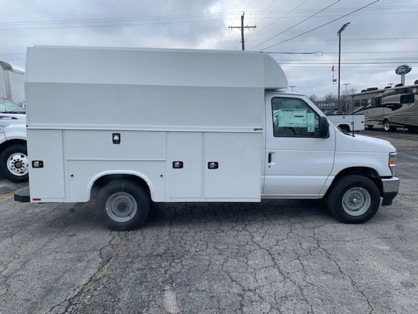 New 2025 Ford E-350 and Econoline 350 Super Duty w/ Power Equipment Group RWD image 5