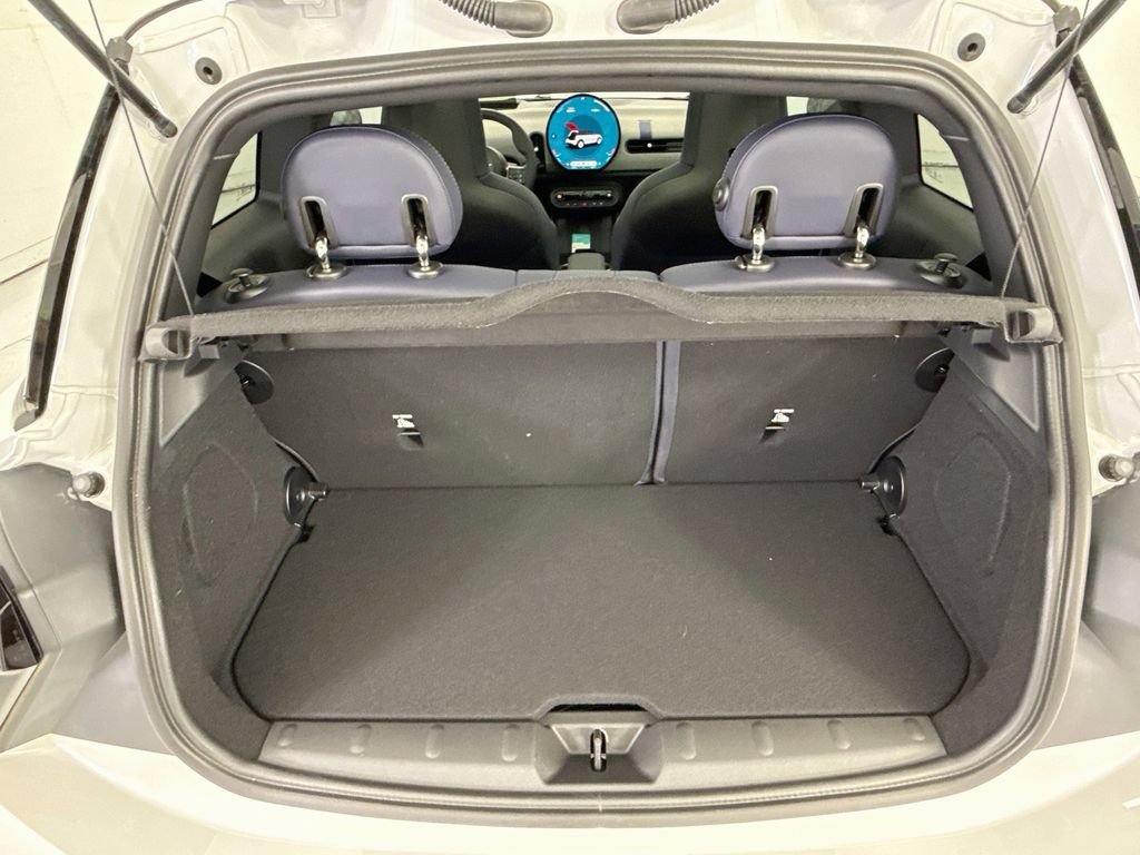 New 2026 MINI Cooper 2-Door Hardtop FWD image 26