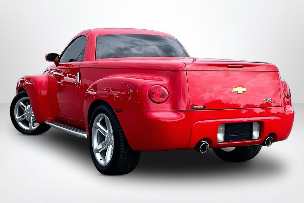 Used 2003 Chevrolet SSR w/ Preferred Equipment Group RWD image 5