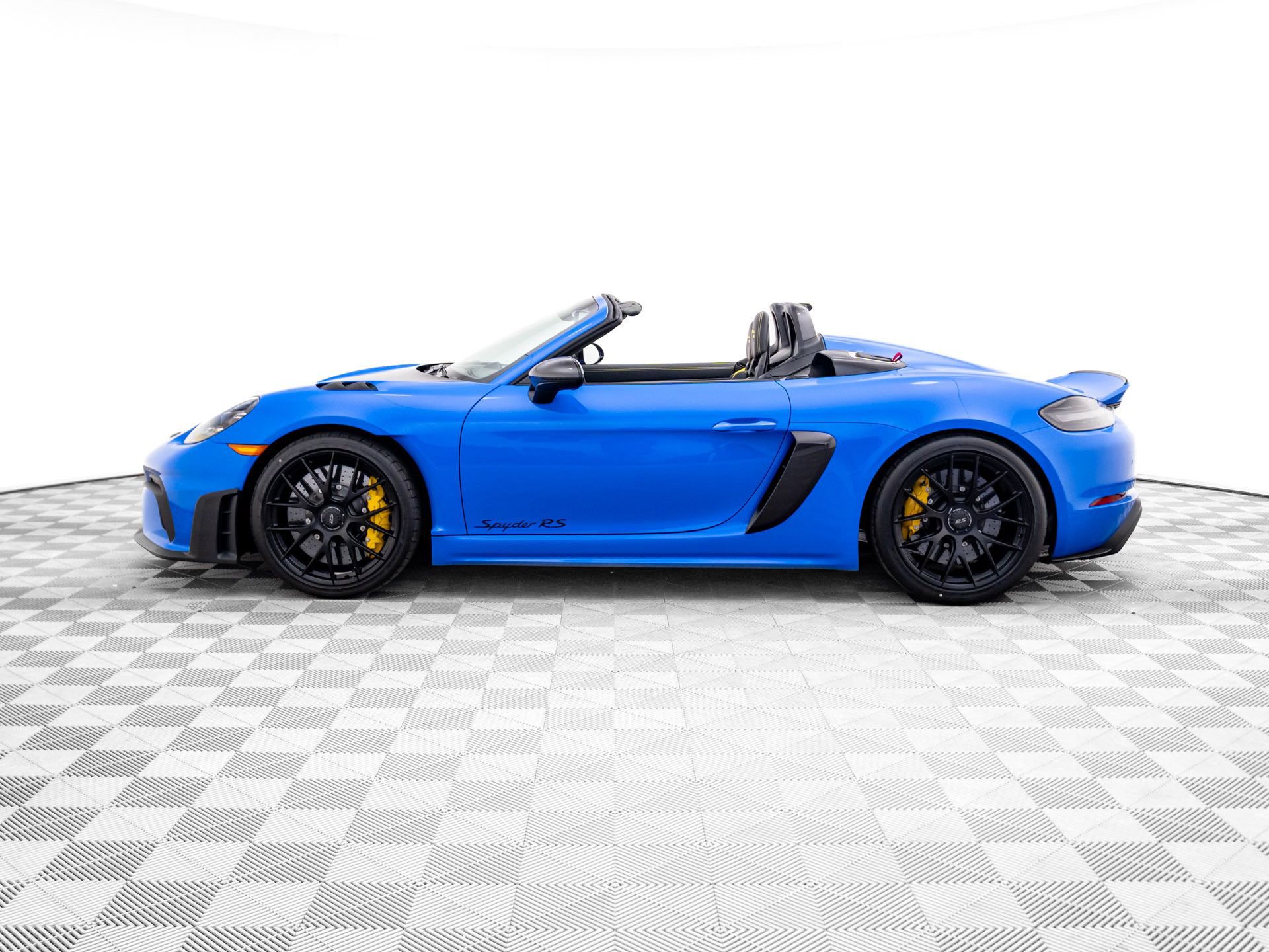 Used 2025 Porsche 718 Boxster Spyder RS image 2