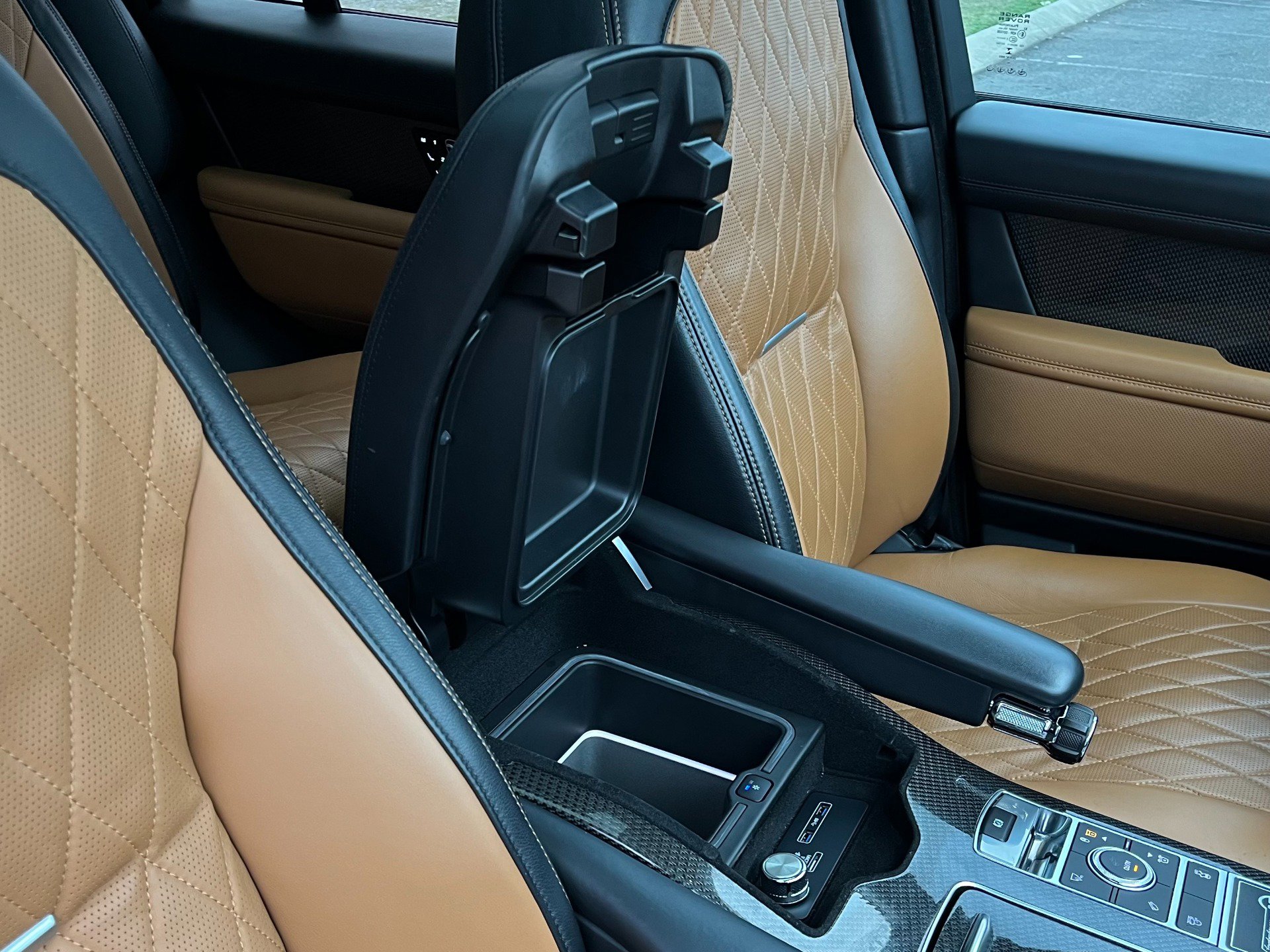 Used 2019 Land Rover Range Rover SV Autobiography Dynamic image 21