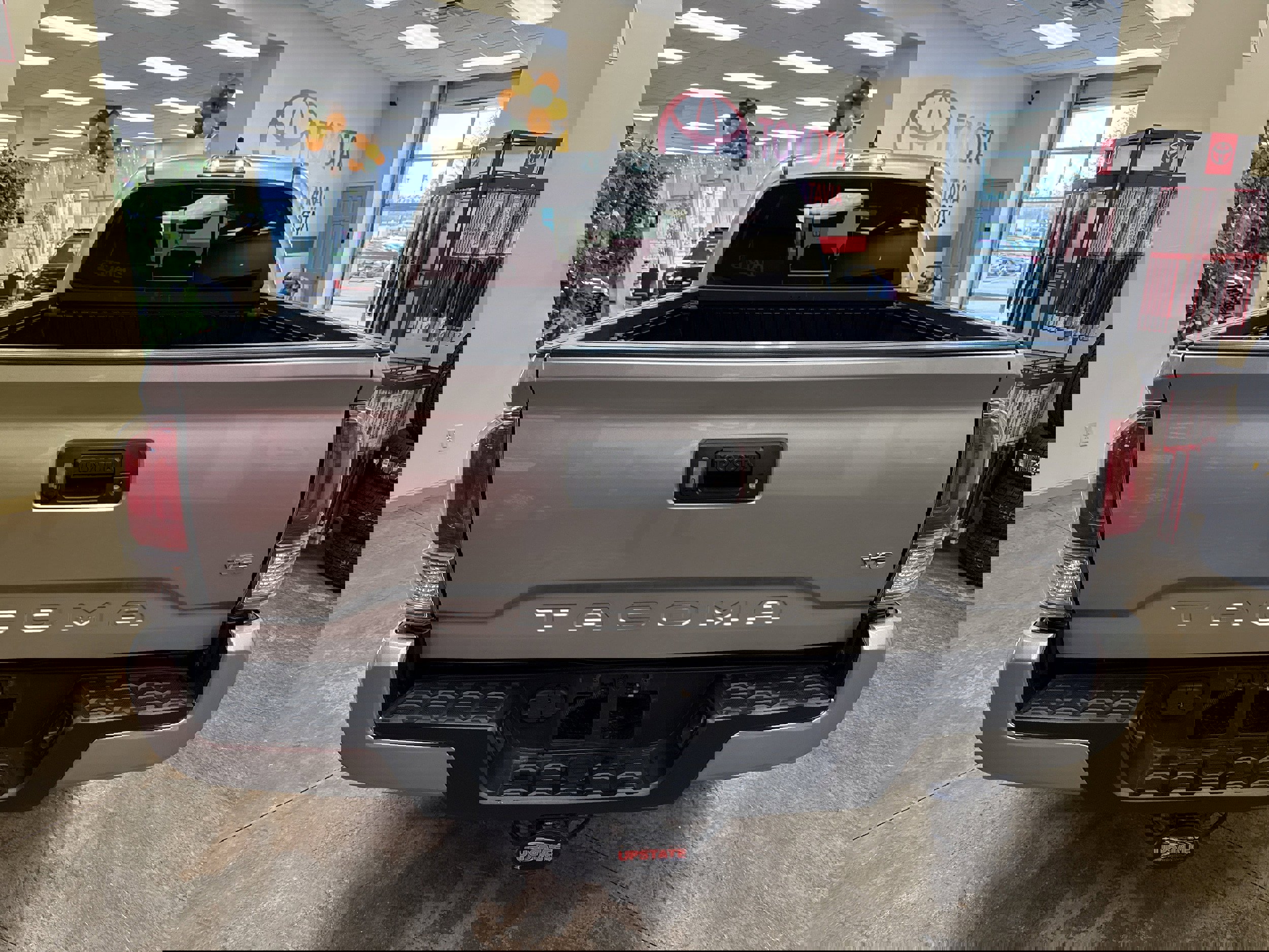 Used 2023 Toyota Tacoma TRD Sport image 9