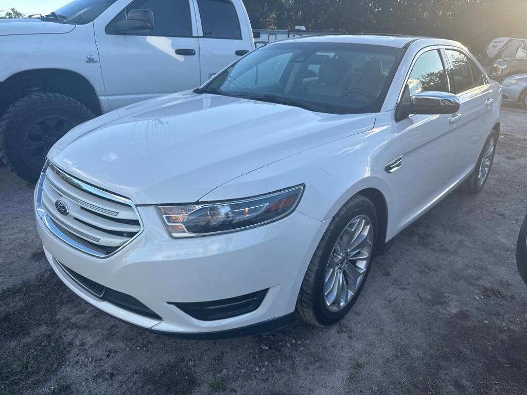 Used 2019 Ford Taurus Limited FWD image 1