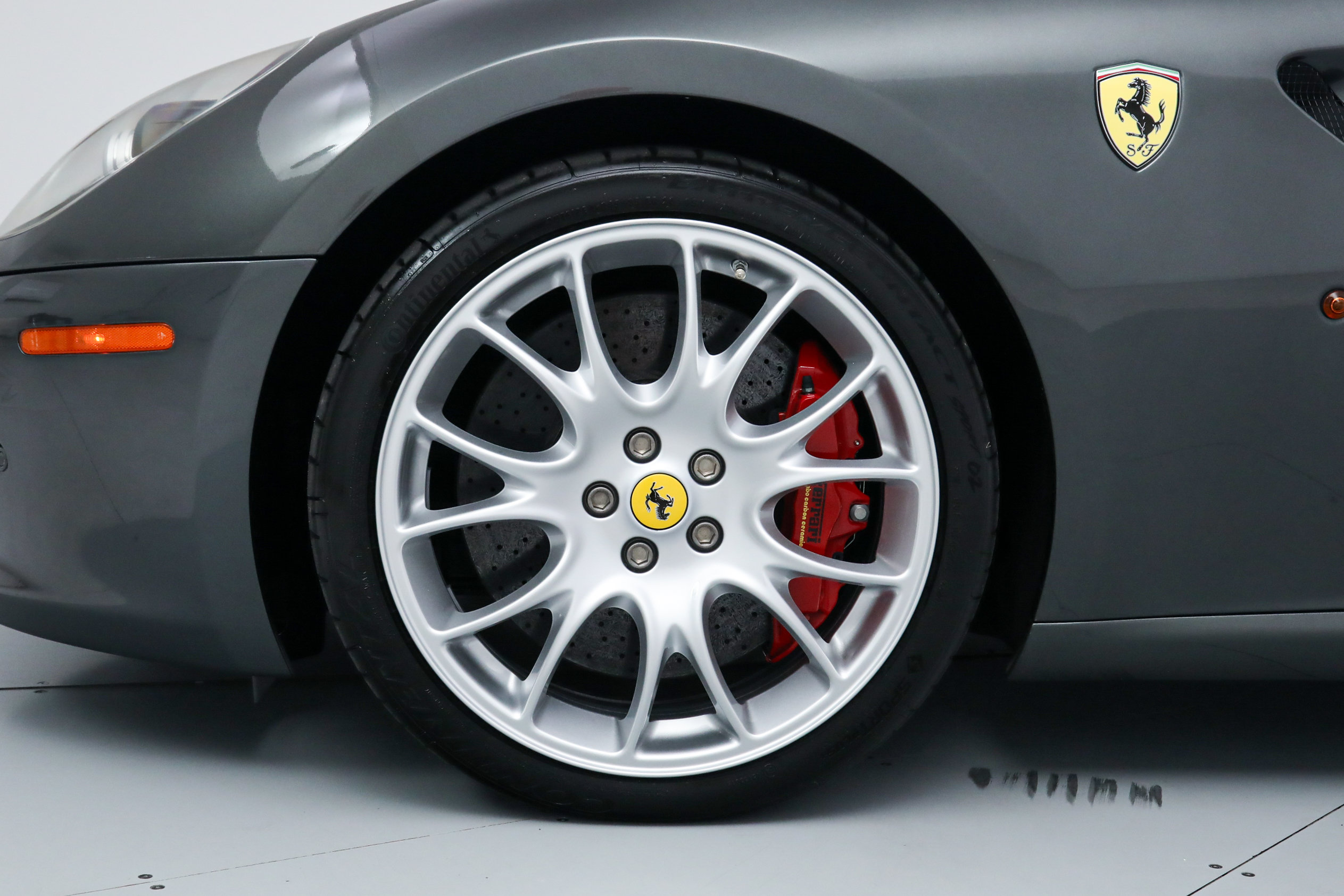 Used 2009 Ferrari 599 GTB Fiorano RWD image 43