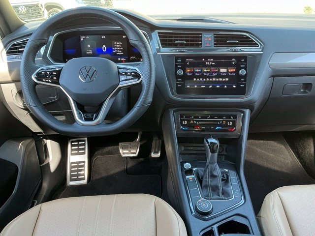 Certified 2023 Volkswagen Tiguan SE R-Line AWD/4WD image 13
