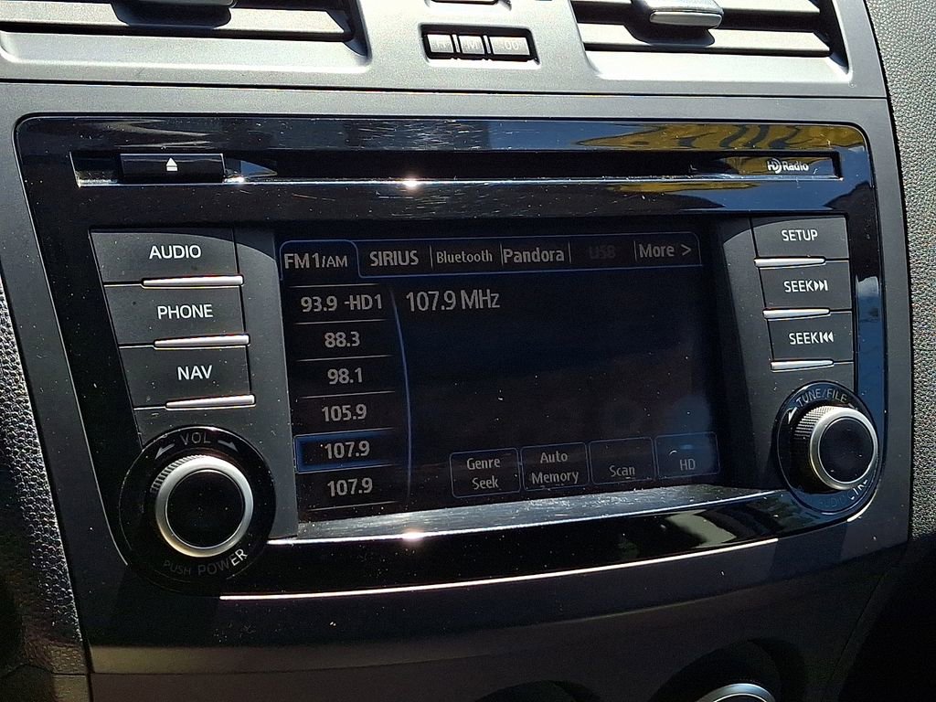 Used 2013 MAZDA MAZDA3 Touring FWD image 4
