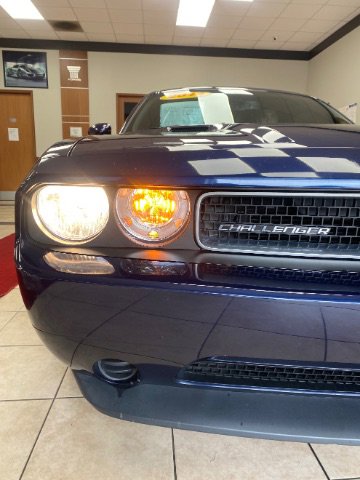 Used 2014 Dodge Challenger SXT image 20