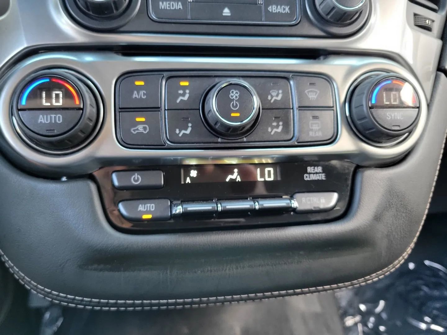 Used 2016 Chevrolet Tahoe 4WD w/ Remote Keyless Entry Package image 20