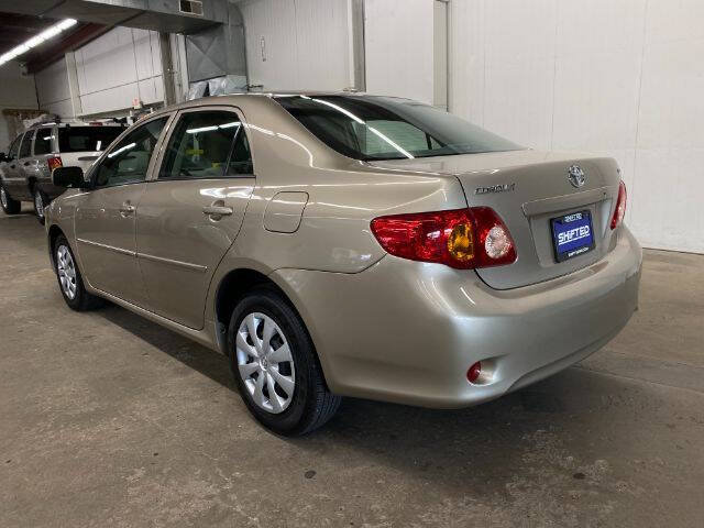 Used 2009 Toyota Corolla XLE FWD image 3