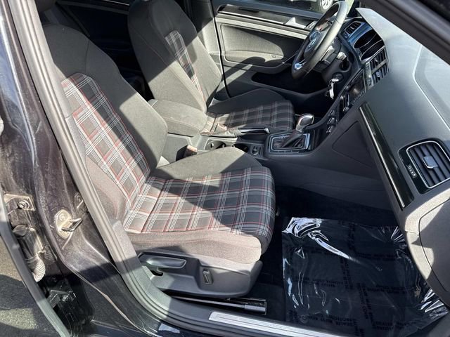 Used 2015 Volkswagen GTI S image 9