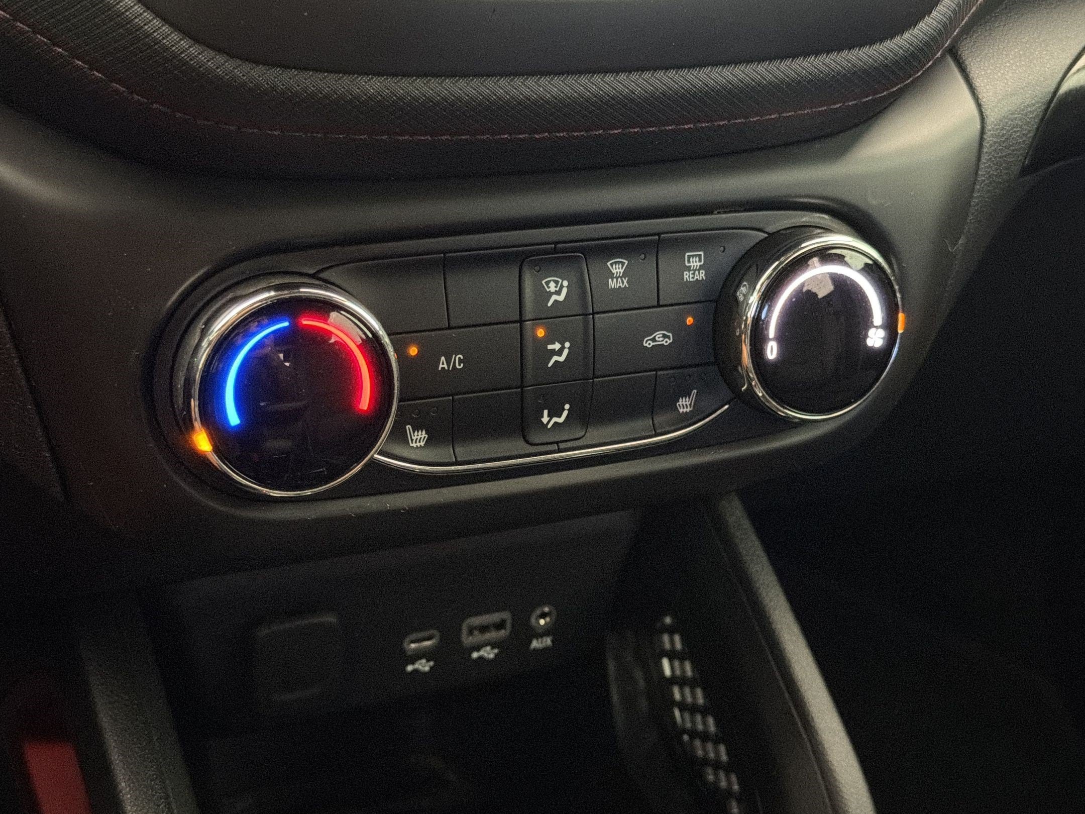Used 2023 Chevrolet TrailBlazer RS AWD/4WD image 19