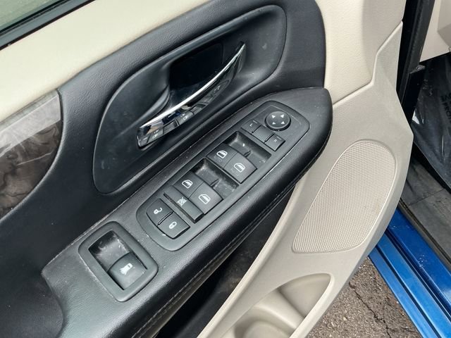 Used 2011 Dodge Grand Caravan Mainstreet w/ PWR Convenience Group FWD image 12