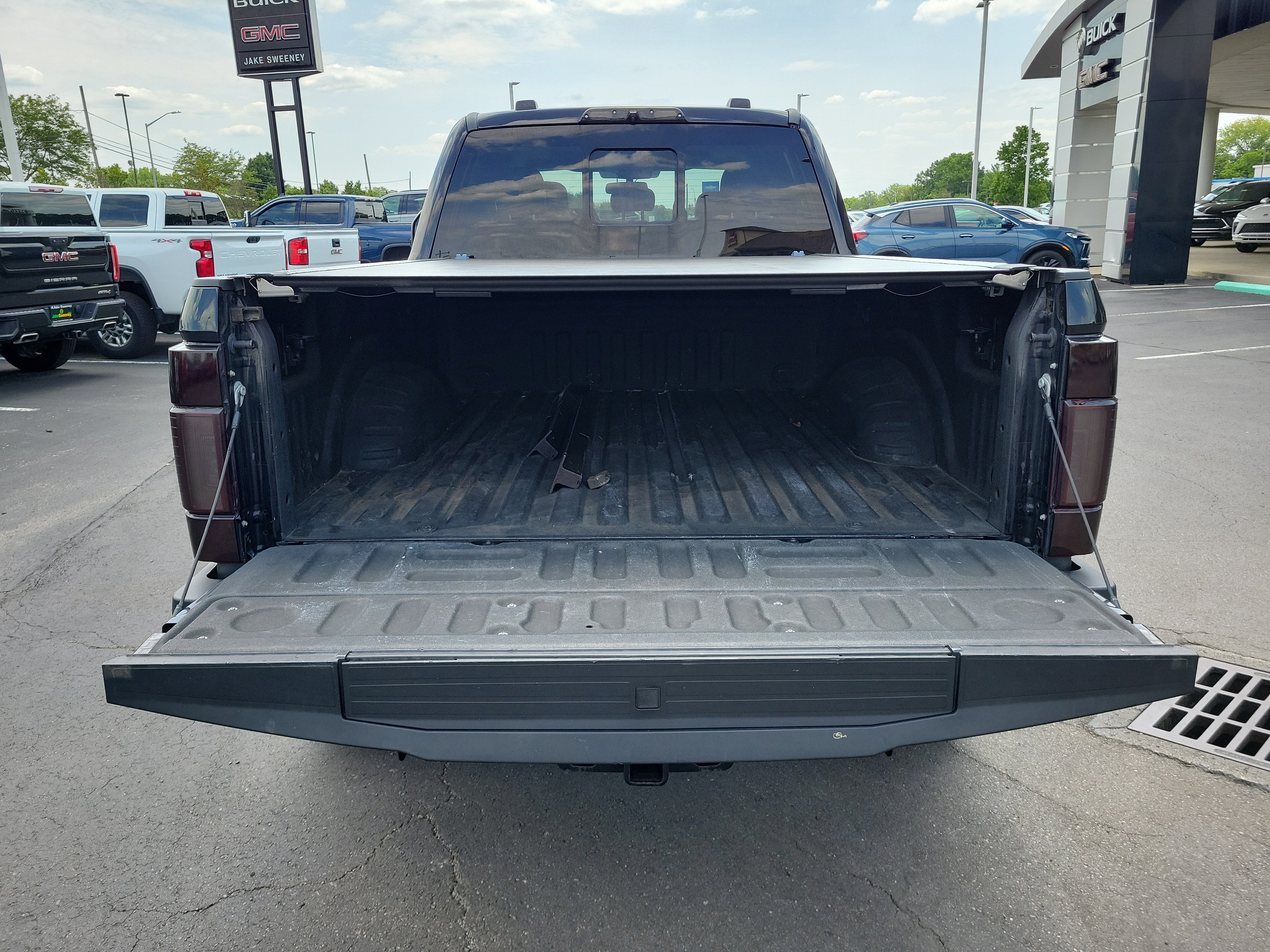 Used 2022 Ford F250 Limited AWD/4WD image 7