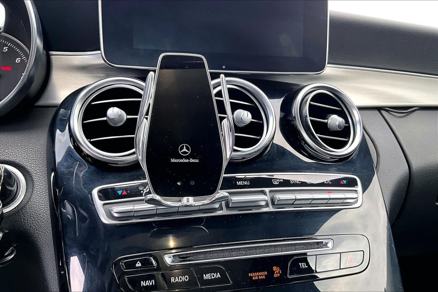 Used 2018 Mercedes-Benz C 300 4MATIC Sedan image 35
