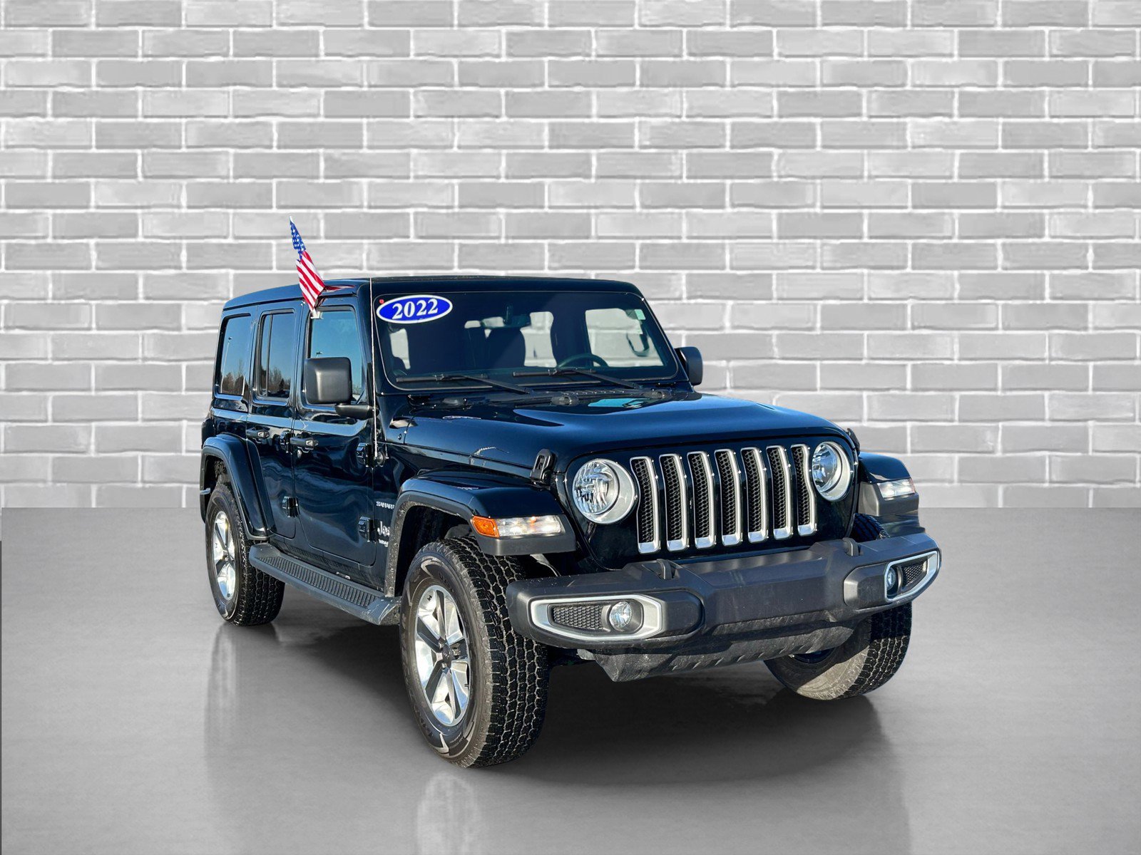 Used 2022 Jeep Wrangler Unlimited Sahara w/ Cold Weather Group image 4