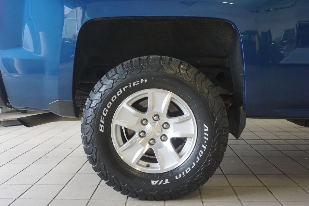 Used 2017 Chevrolet Silverado 1500 LT w/ All Star Edition AWD/4WD image 27