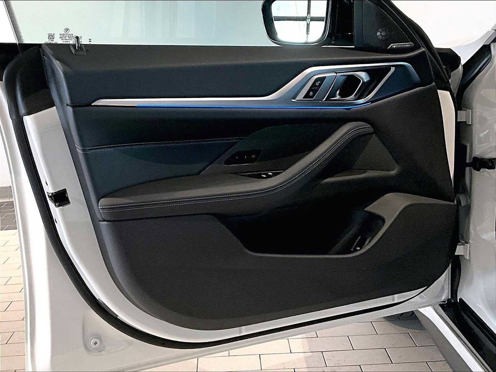 Used 2025 BMW 430i xDrive w/ M Sport Package image 26