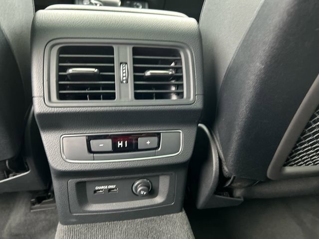 Used 2025 Audi Q5 2.0T Premium image 18