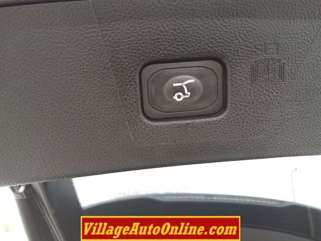 Used 2017 Ford Edge SEL w/ Equipment Group 201A AWD/4WD image 35