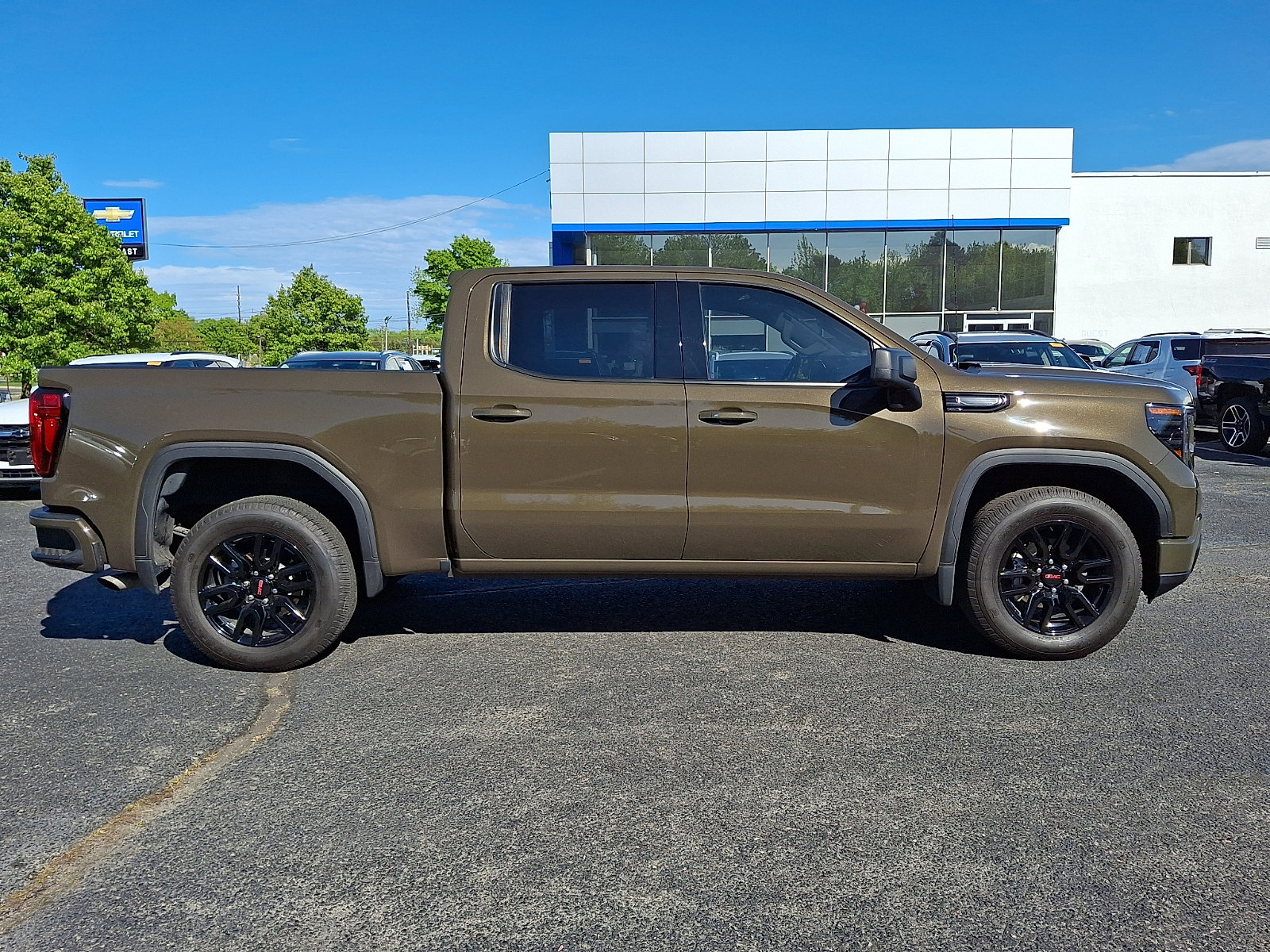 Certified 2024 GMC Sierra 1500 Elevation AWD/4WD image 8