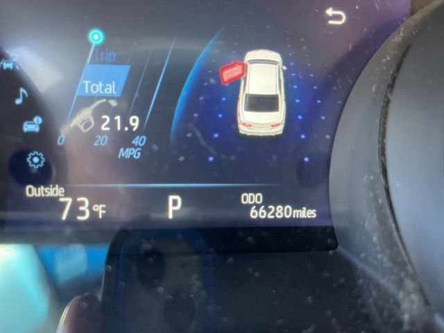 Used 2018 Toyota Camry XSE FWD image 12