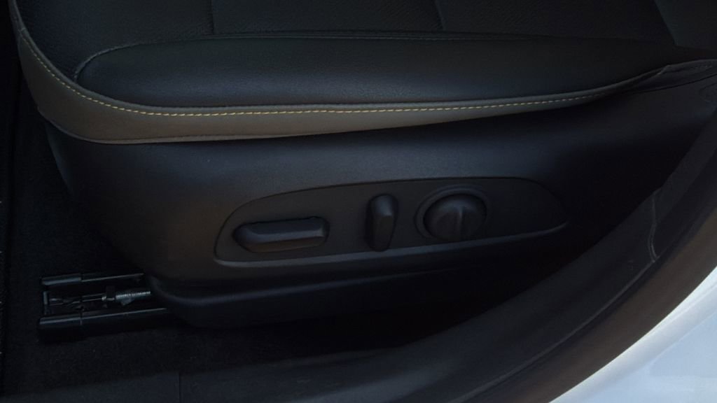 Used 2024 Chevrolet Trax ACTIV image 12