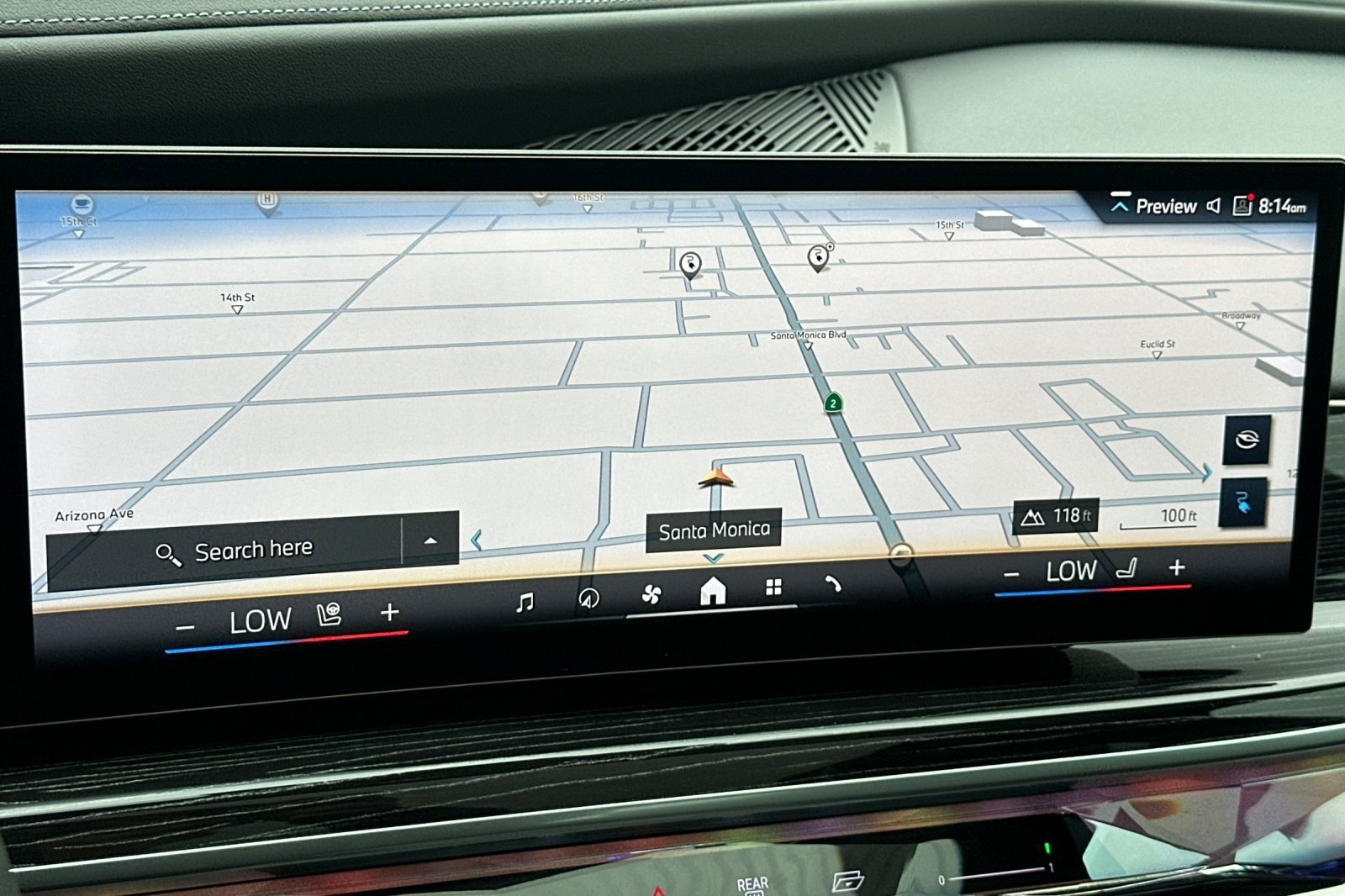 Used 2025 BMW i7 xDrive60 AWD/4WD image 17