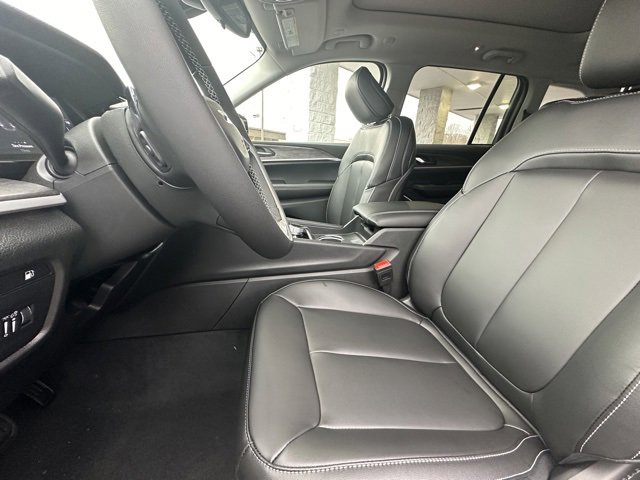 New 2024 Jeep Grand Cherokee Limited 4xe image 9