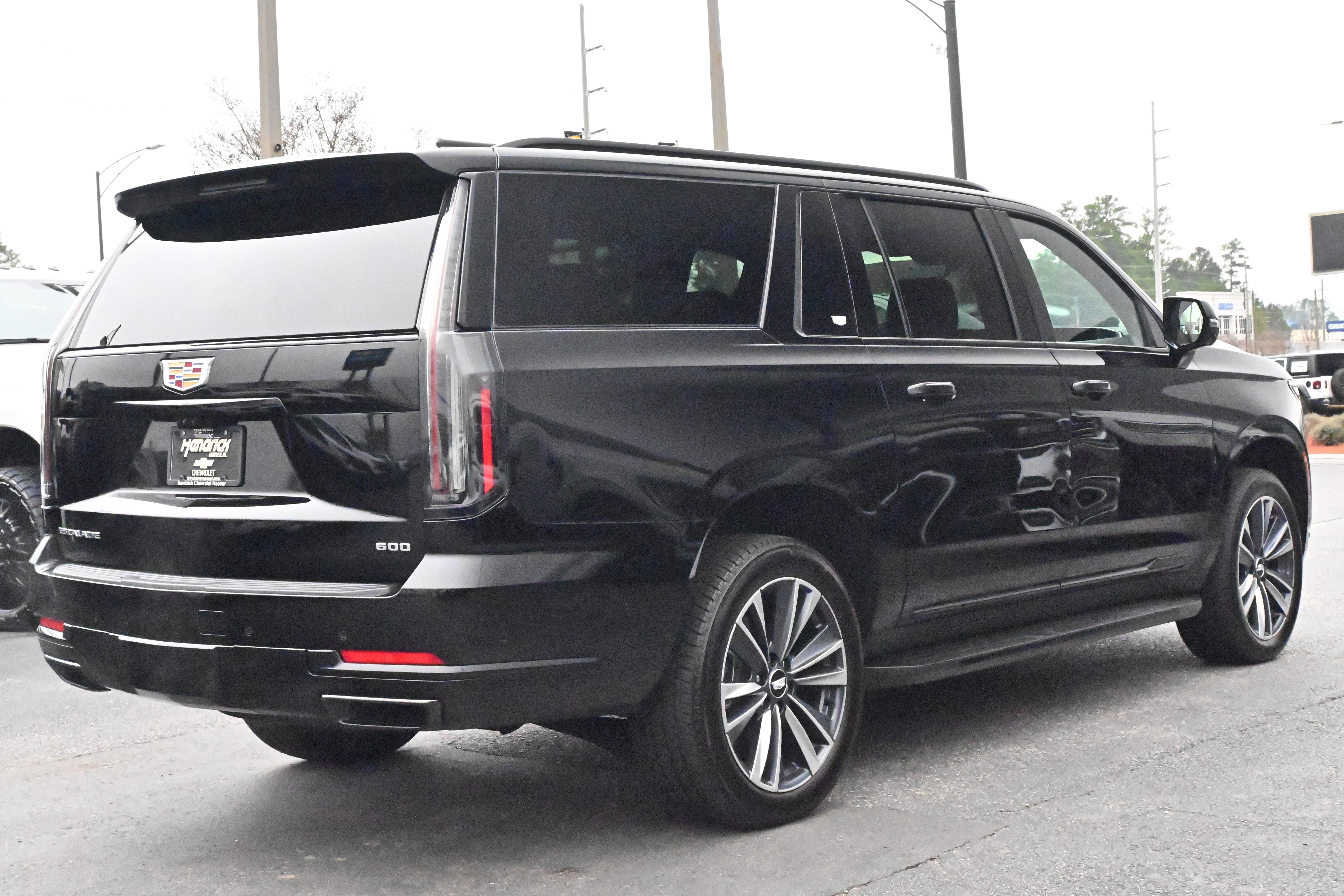 Used 2025 Cadillac Escalade ESV Sport image 18
