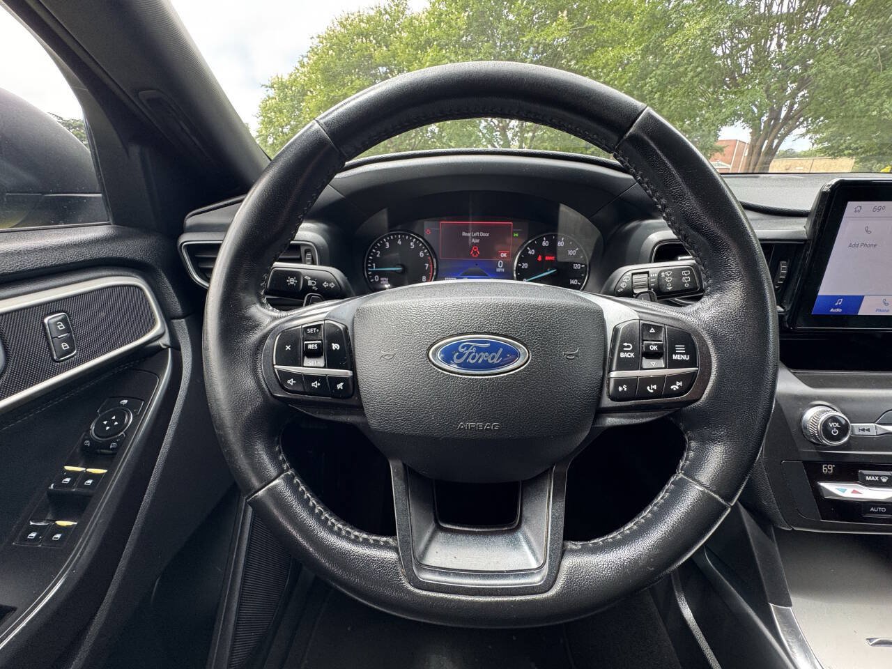 Used 2020 Ford Explorer XLT w/ Equipment Group 202A RWD image 24
