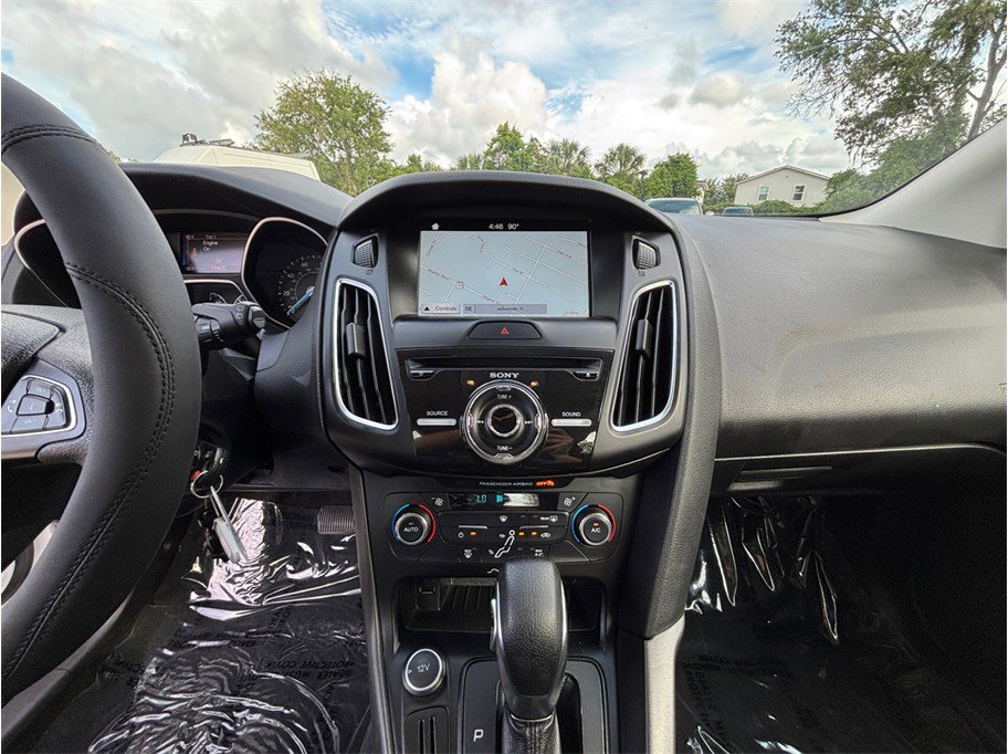 Used 2017 Ford Focus SEL FWD image 11