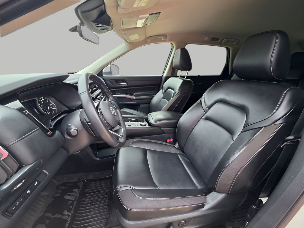 Used 2024 Nissan Pathfinder SL image 19