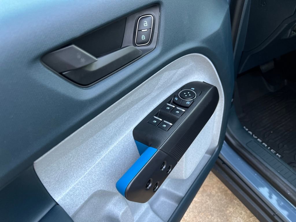 New 2025 Ford Maverick XLT w/ XLT Luxury Package image 12