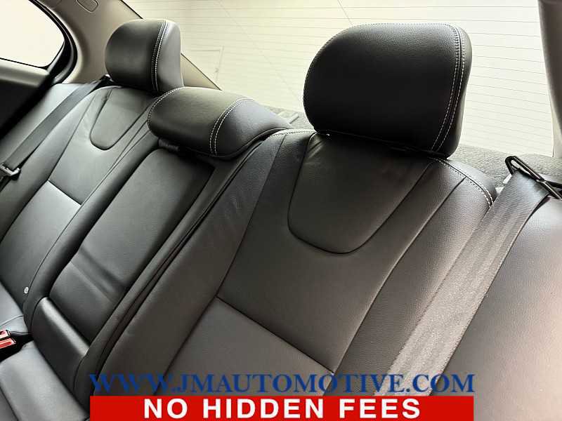 Used 2018 Volvo S60 T5 Dynamic w/ Vision Package image 16