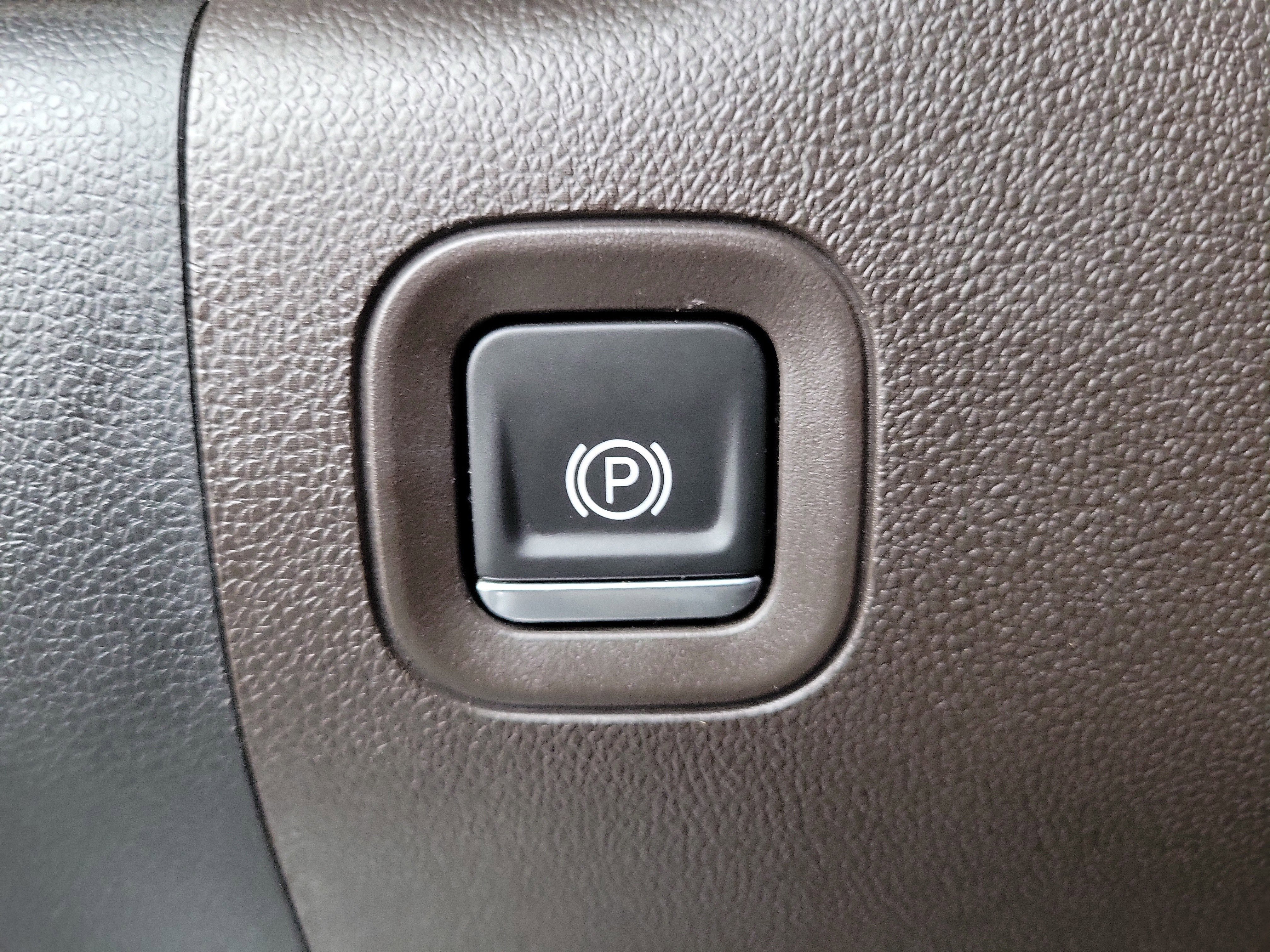 Used 2019 Chevrolet Silverado 1500 LT w/ All-Star Edition image 21