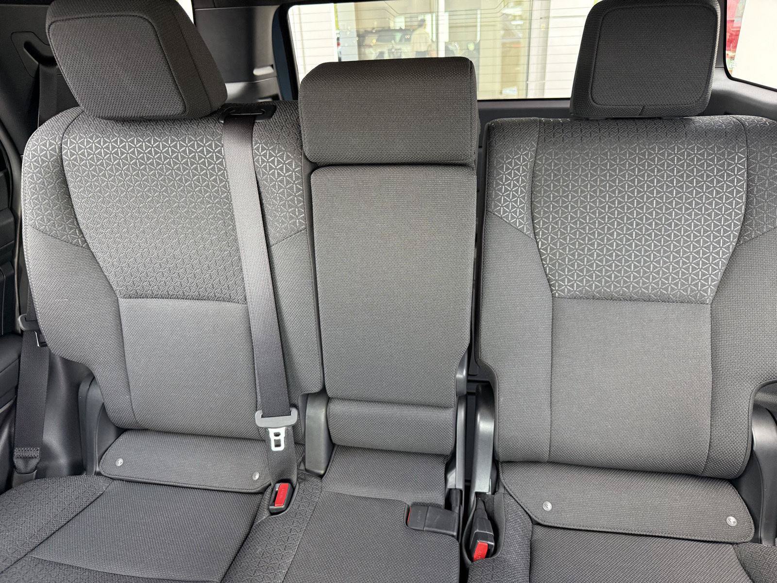 Used 2025 Toyota 4Runner SR5 AWD/4WD image 21
