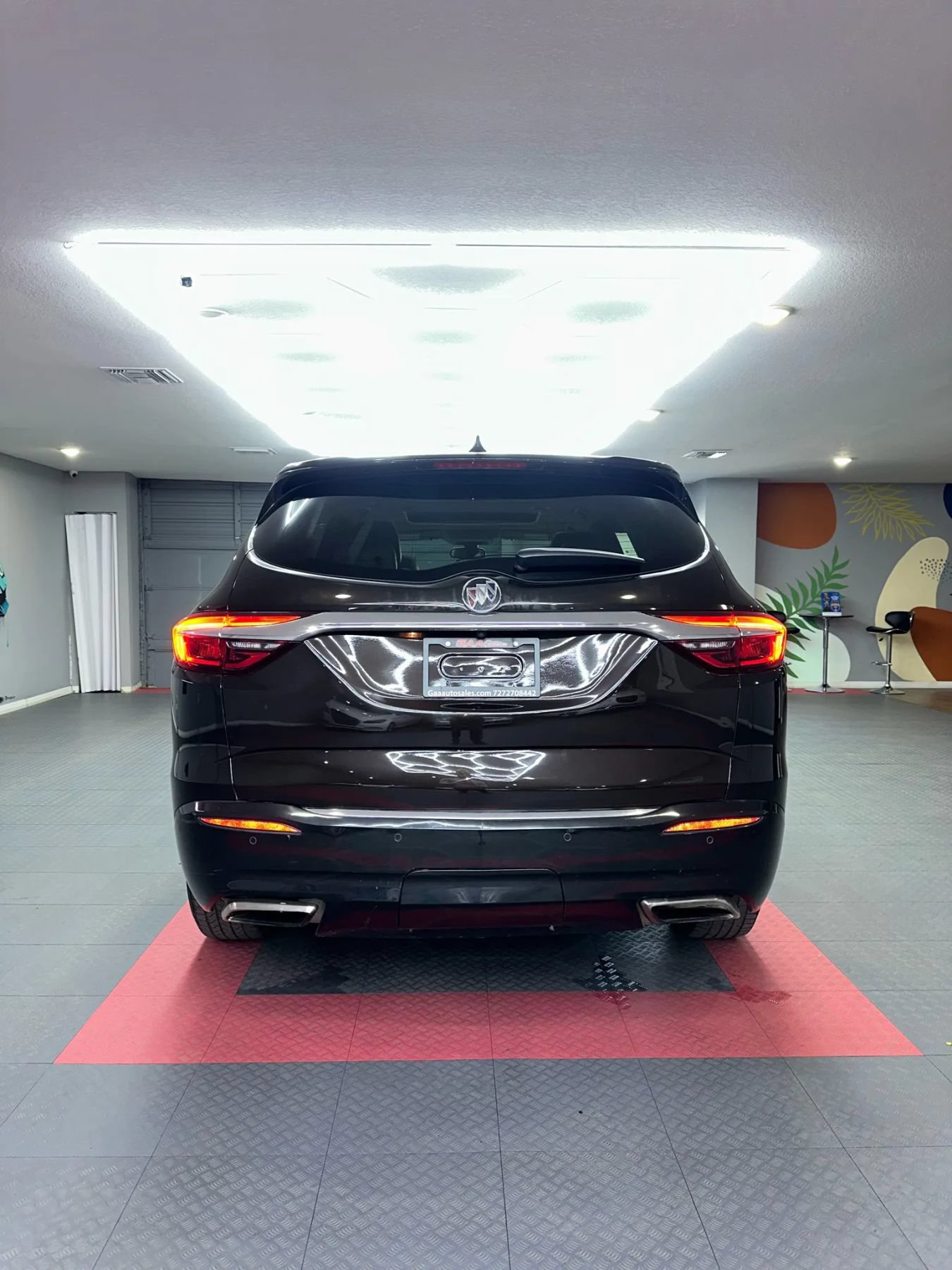 Used 2018 Buick Enclave Essence FWD image 5