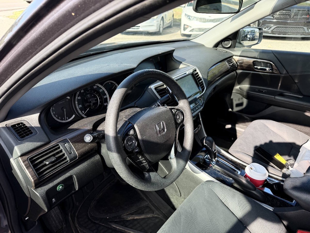 Used 2016 Honda Accord EX image 11