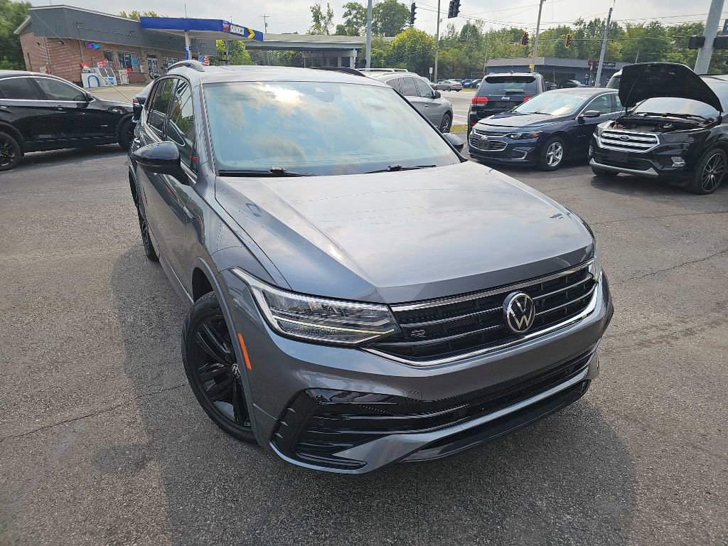 Used 2022 Volkswagen Tiguan SE R-Line image 5