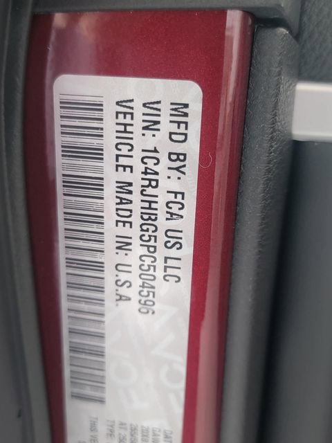 Used 2023 Jeep Grand Cherokee Limited w/ Black Appearance Package image 34