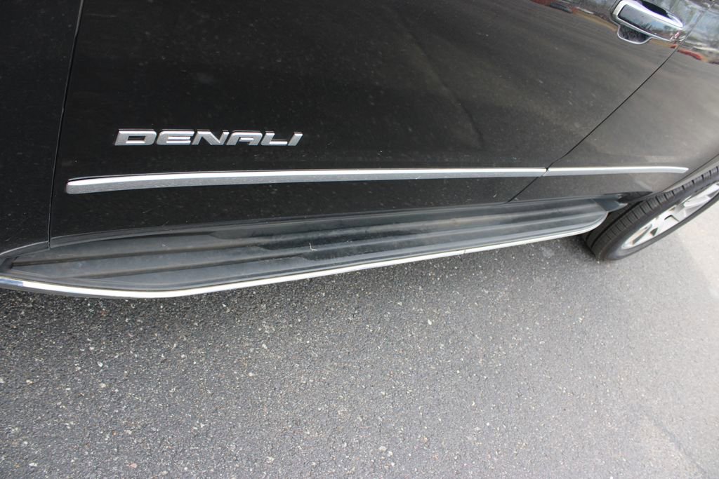 Used 2020 GMC Yukon XL Denali image 16