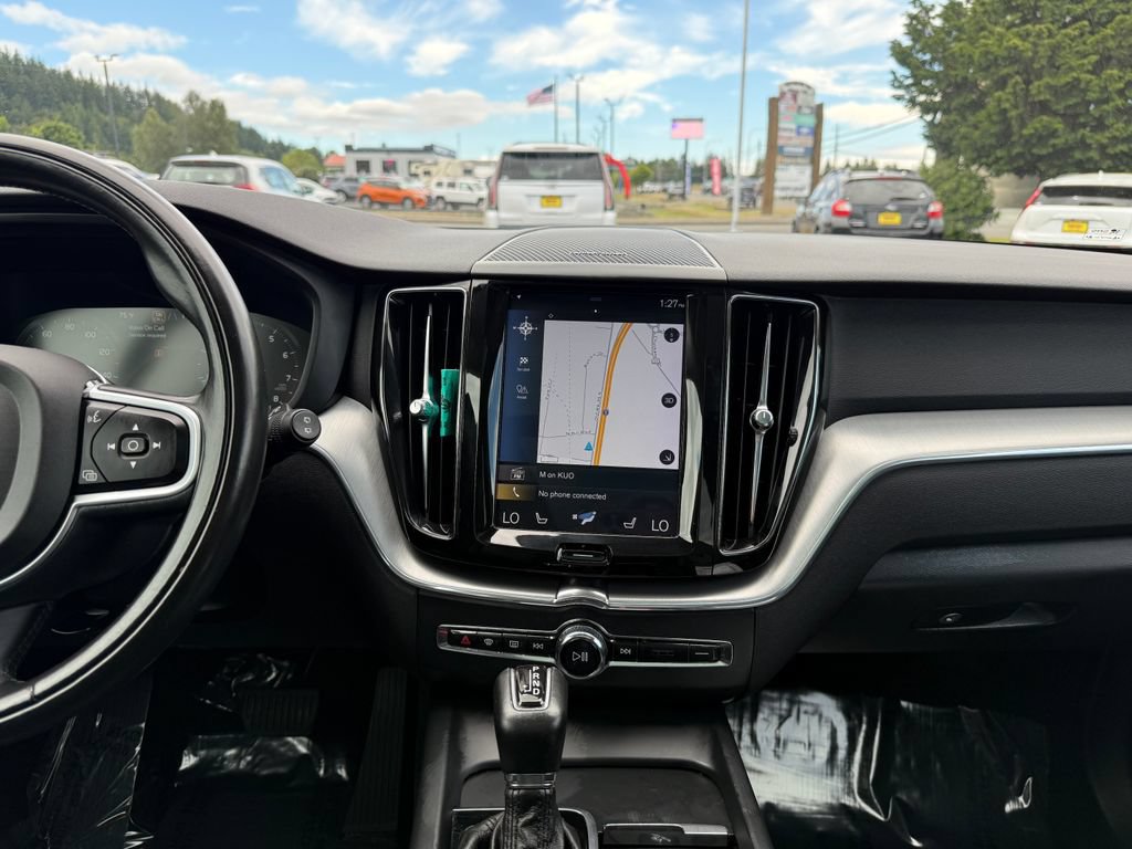Used 2019 Volvo XC60 T6 Momentum w/ Multimedia Package AWD/4WD image 24