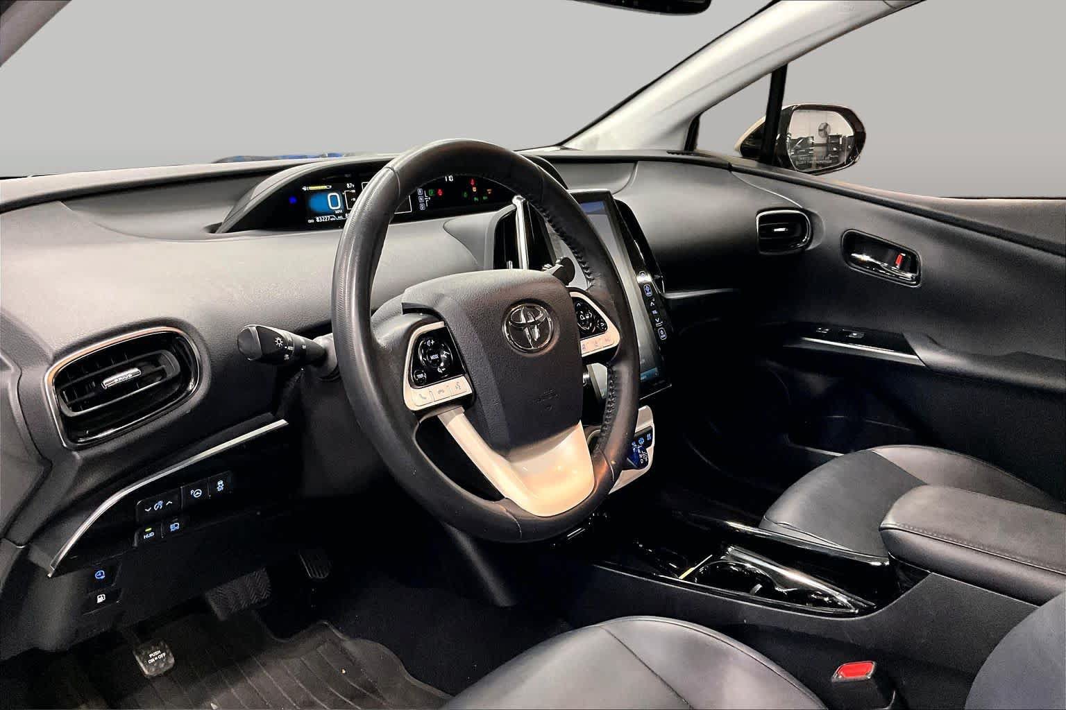 Used 2018 Toyota Prius Prime Advanced FWD image 17