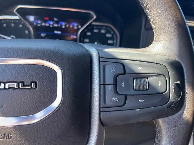 Used 2021 GMC Yukon XL Denali w/ Denali Premium Package image 18