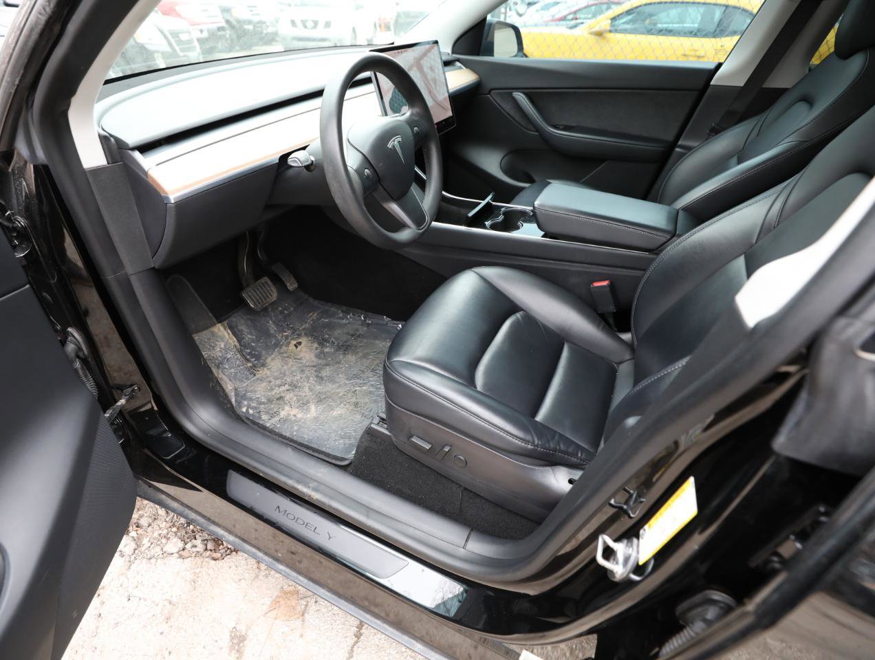 Used 2020 Tesla Model Y Long Range image 18