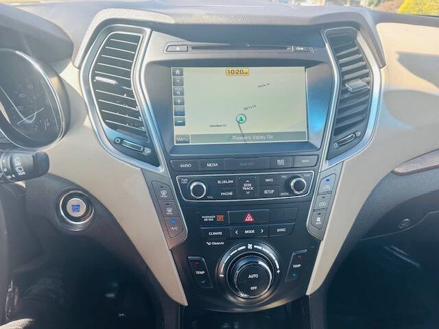 Used 2017 Hyundai Santa Fe FWD image 24