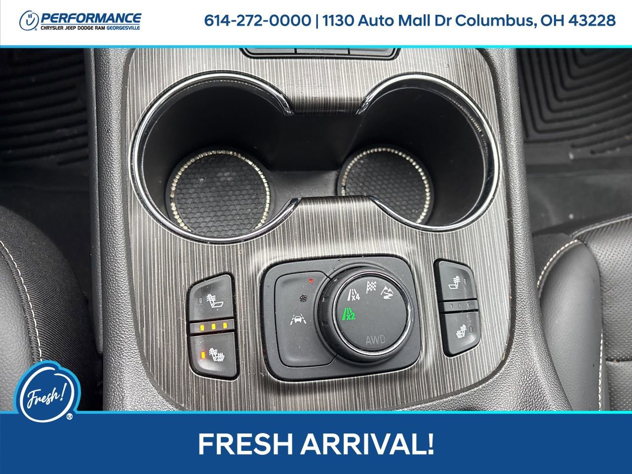 Used 2023 GMC Acadia SLT image 23