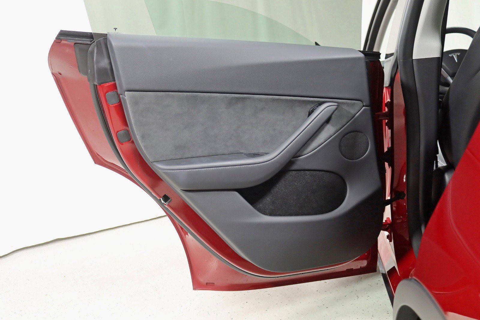 Used 2025 Tesla Model Y Long Range image 35