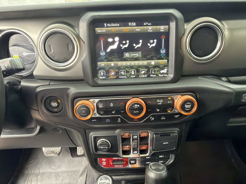 Used 2021 Jeep Wrangler Unlimited Rubicon 4xe w/ Cold Weather Group AWD/4WD image 27
