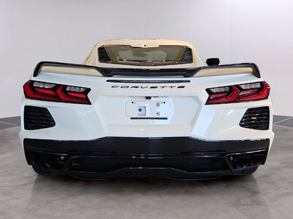 Used 2024 Chevrolet Corvette Stingray Preferred Cpe w/ Z51 Performance Package RWD image 5